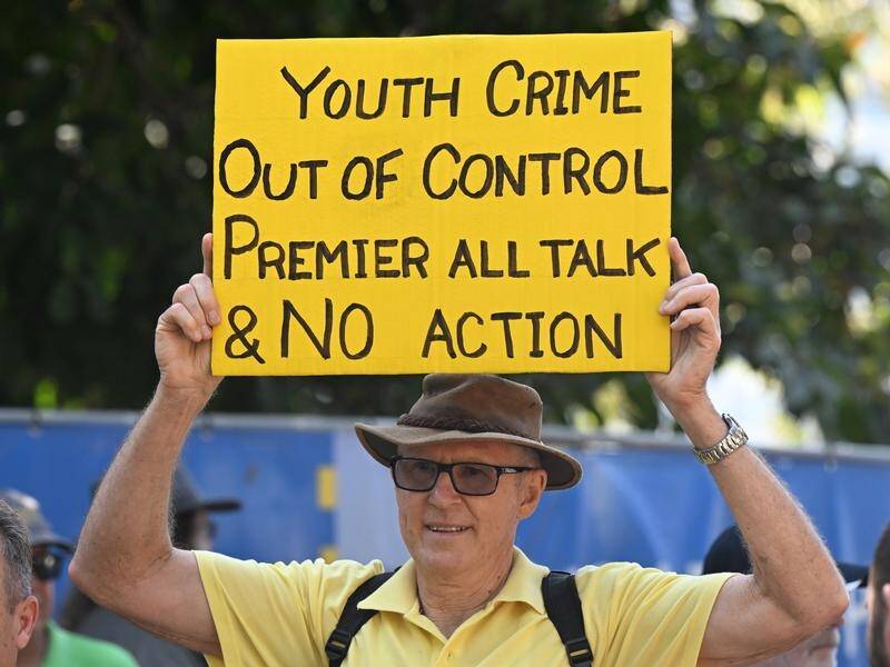 Youth crime has been a hot topic in Queensland with advocates calling for targeted programs. (Darren England/AAP PHOTOS)