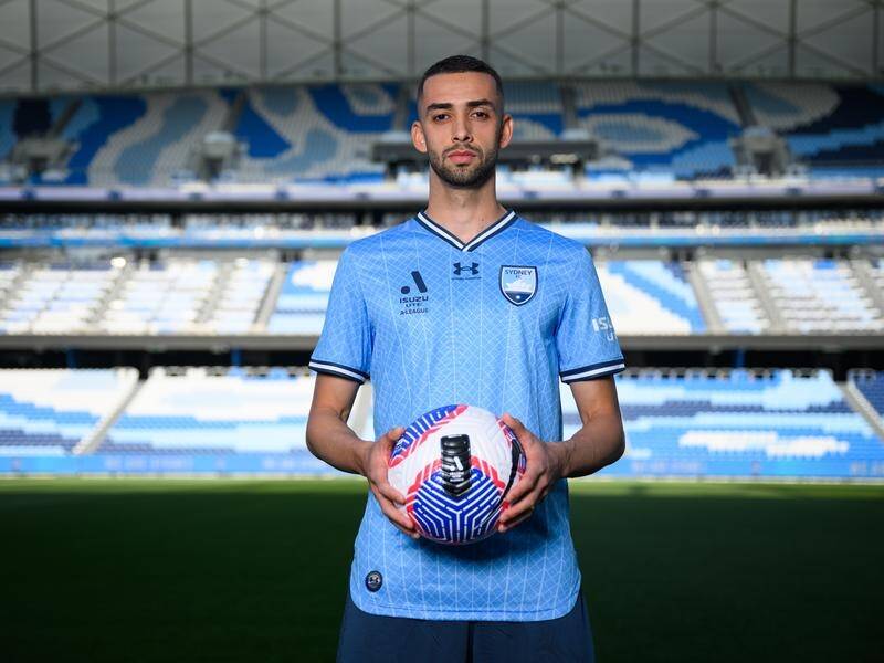 Brazilian defender Gabriel Lacerda has joined Sydney FC on a 12-month loan. (Dan Himbrechts/AAP PHOTOS)